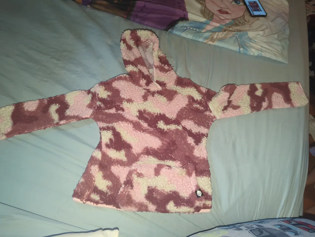 cozy sweater size 6 camouflage thumbnail