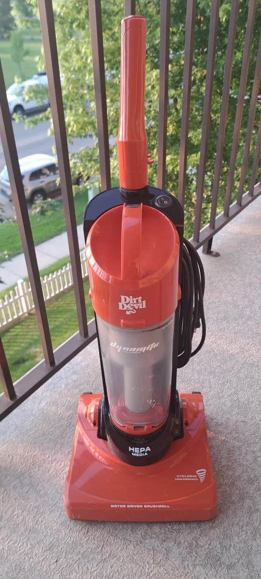 Dirt Devil Dynamite Cyclonic HEPA Vacuum thumbnail