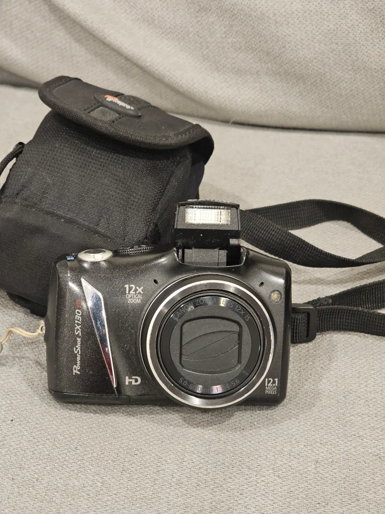 Canon PowerShot SX130 IS 12.1 MP Digital Camera thumbnail