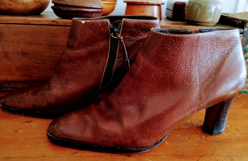 Ralph Lauren Whitney Brown Leather Ankle Boots - Size 9.5 thumbnail