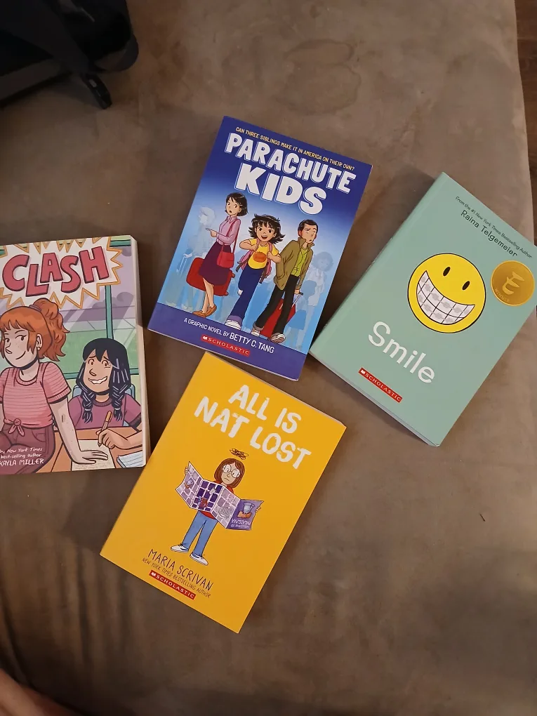 Graphic Novels Lot thumbnail