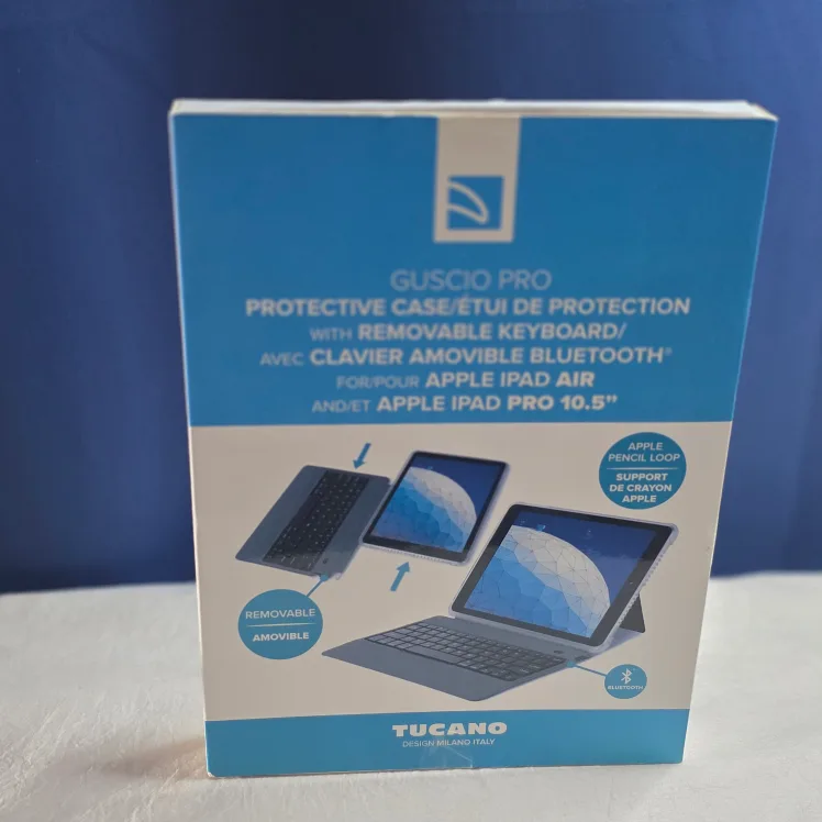 Tucano Guscio Pro iPad Case w/ Keyboard thumbnail