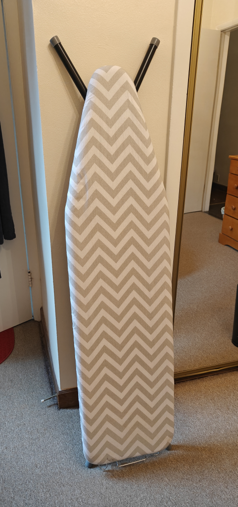 foldable ironing board with removable cover - photo 2