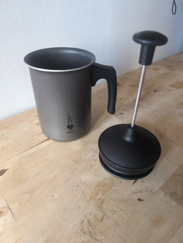 Bialetti Milk Frother image indicator(3)