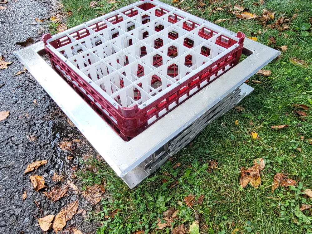 Hatch Industries Floor Sink with Basket for Dishwasher image indicator(4)