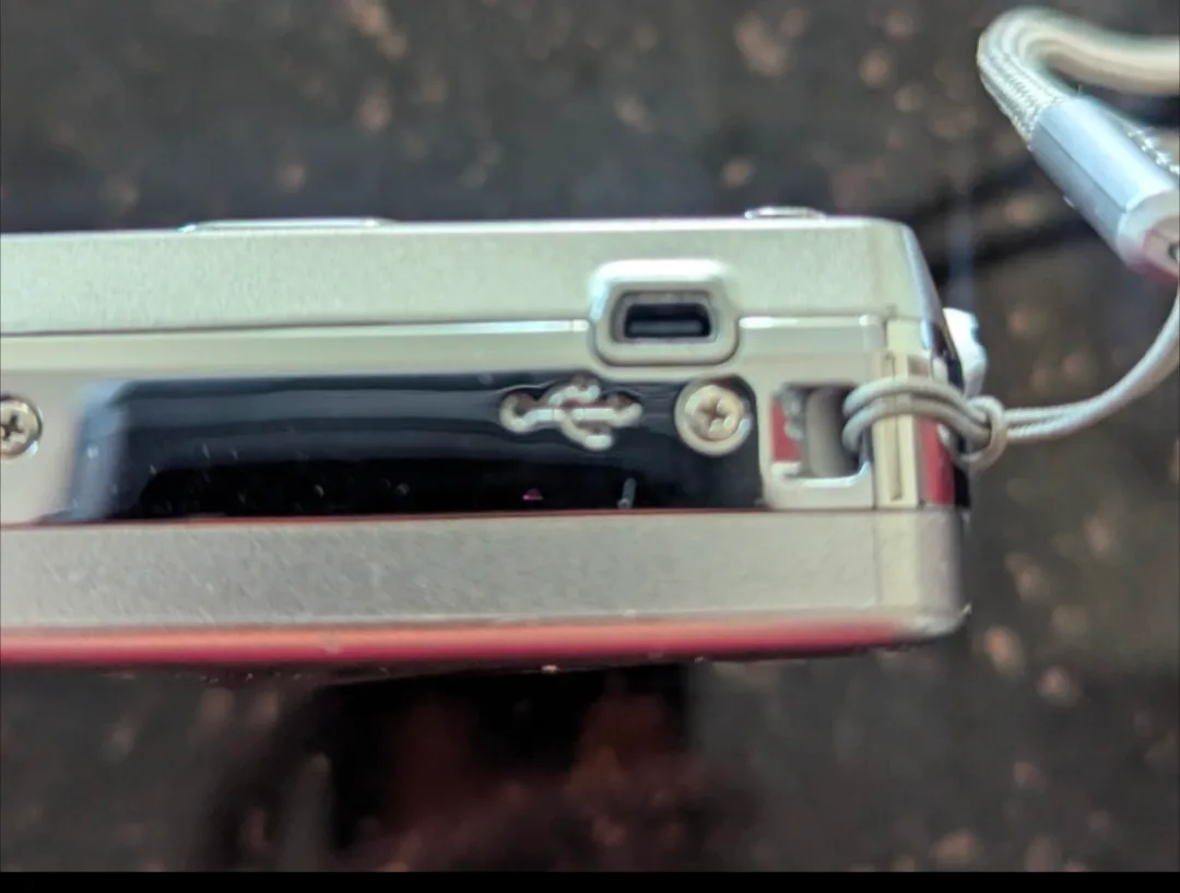 Kodak 10.2 Mega Pixel Digital Camera image indicator(3)