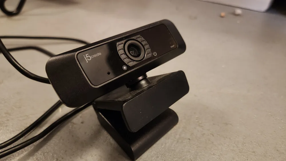 j5create JVCU100 USB HD Webcam thumbnail