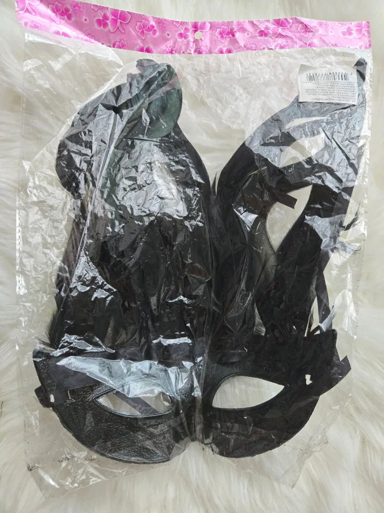 New Black Masquerade Mask image indicator(3)