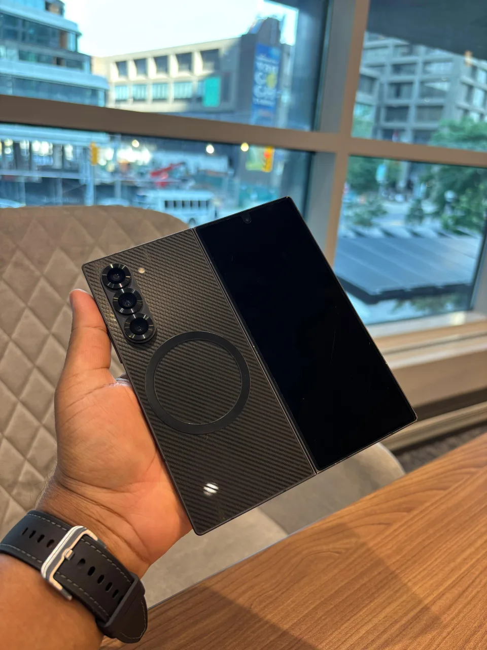 Samsung Galaxy Fold 6| 528 GB| Original Box| NO Scratches thumbnail