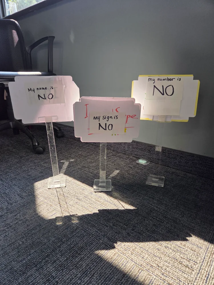 3 clear display stands for signs image indicator(3)