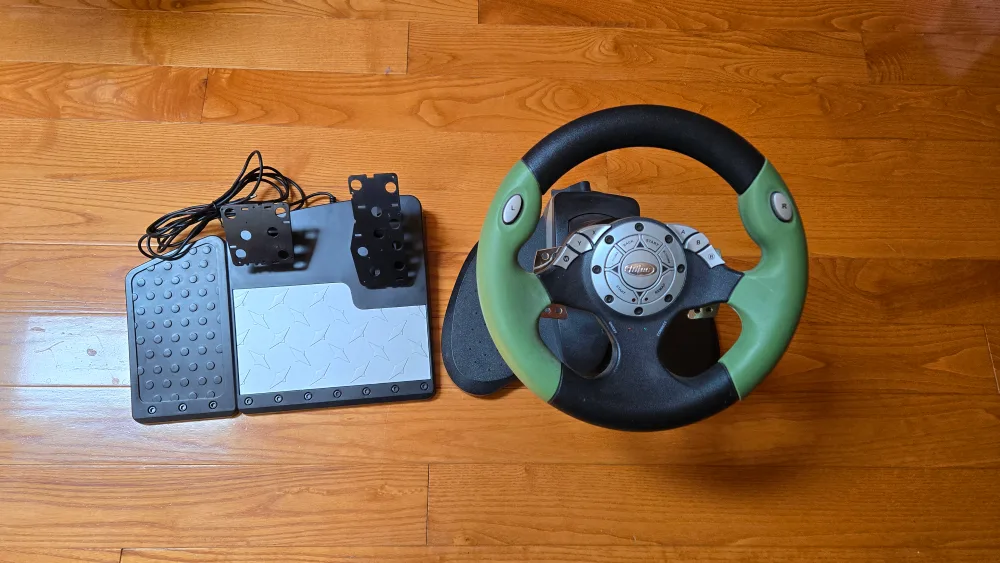 Thrustmaster Ferrari Racing Wheel image indicator(2)