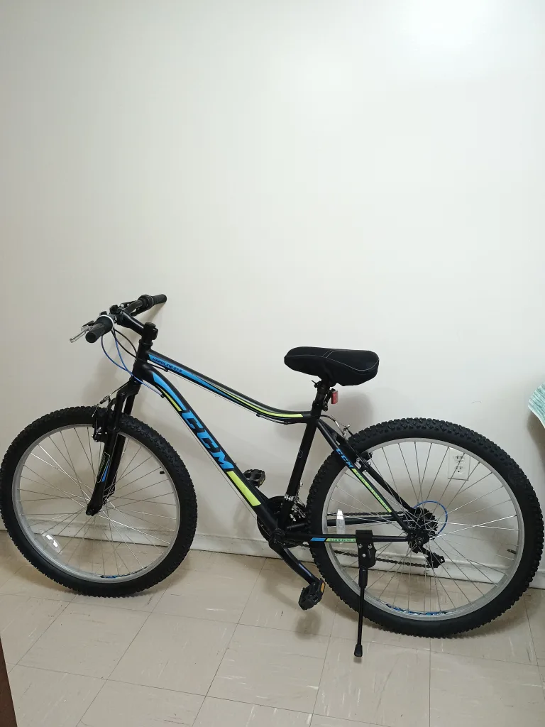 🚨 Steal Deal: CCM Hard-Line 27.5” Mountain Bike thumbnail