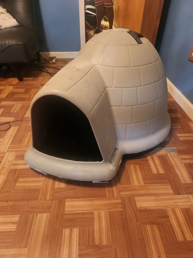 Petmate Indigo Dog House/Dog Igoo thumbnail