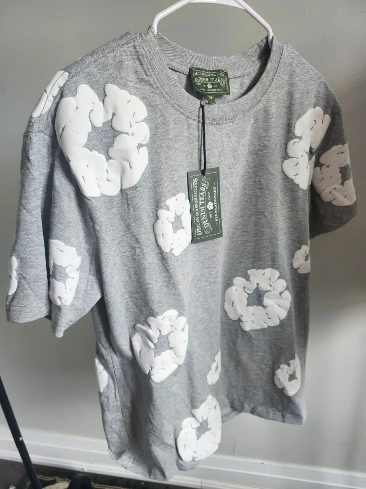 Denim Tears Grey T-Shirt & Shorts Set - Size M thumbnail
