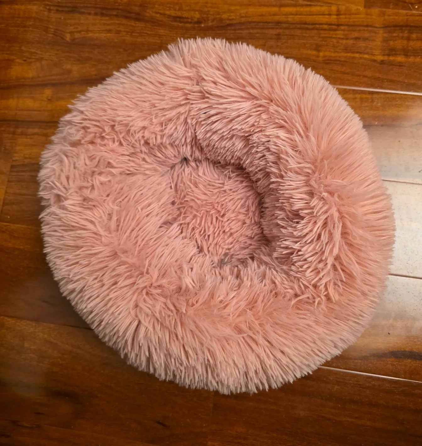Pink Fluffy Pet Bed - Cozy & Comfy thumbnail