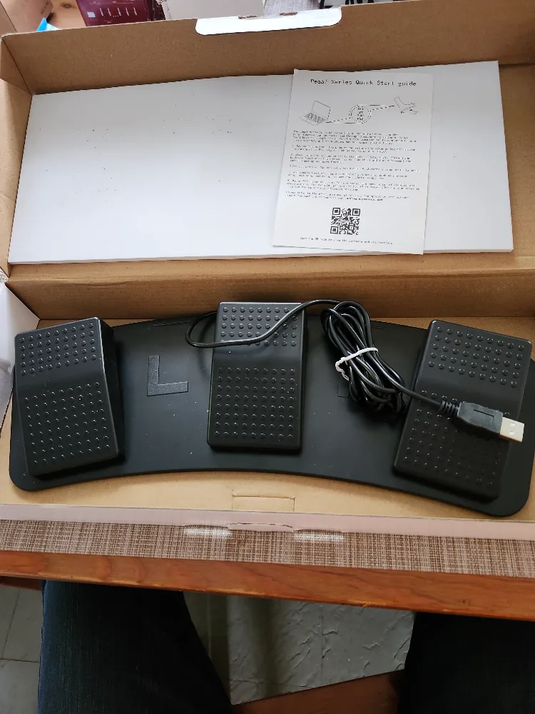 3-Pedal Series USB Foot Pedal thumbnail