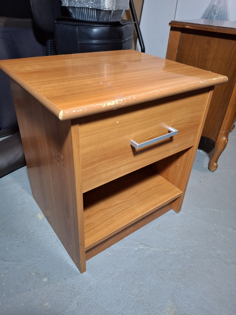 Wooden Nightstand with Drawer & Shelf 🇨🇦