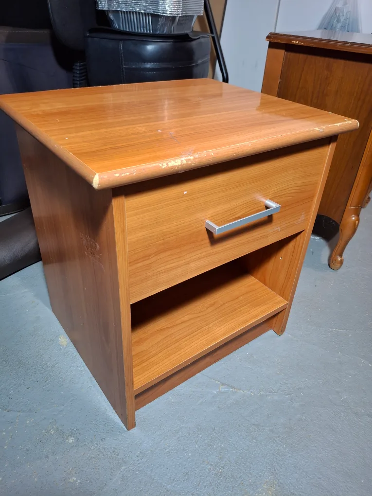 Wooden Nightstand with Drawer & Shelf 🇨🇦 thumbnail