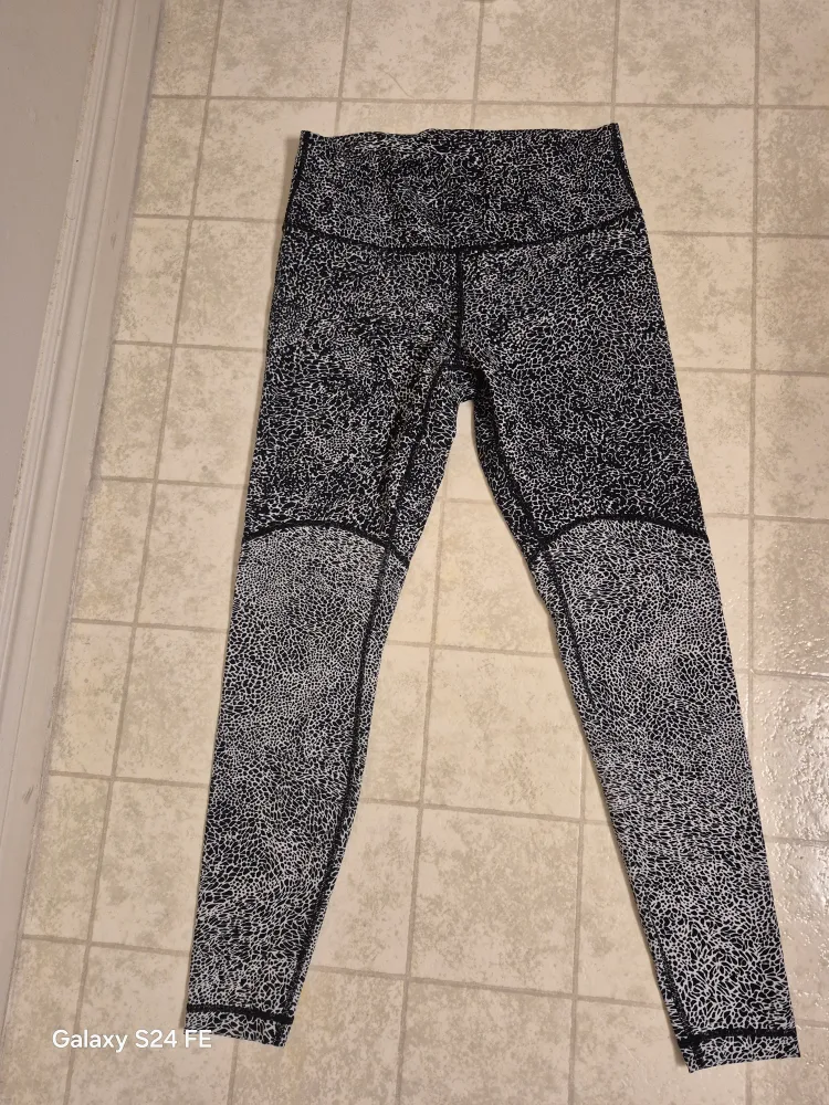 Lululemon Leggings, Size 10 thumbnail