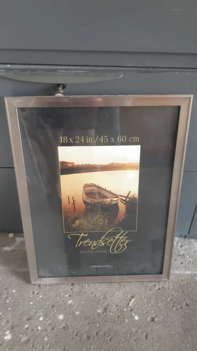 Trendsetter Poster Frame 18x24 in thumbnail