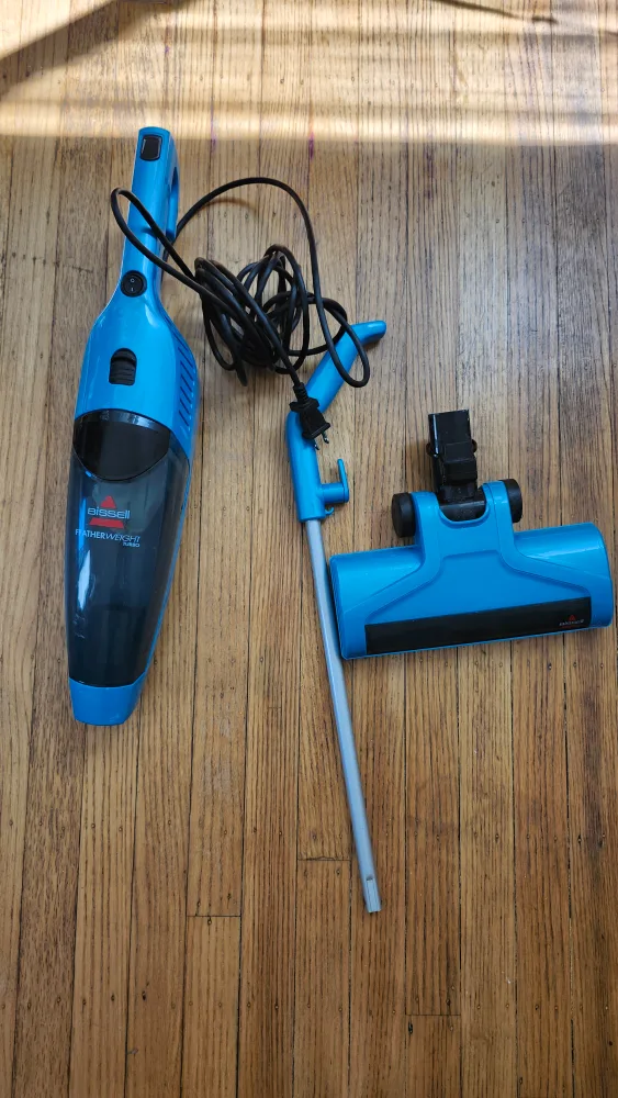 Bissell Featherweight Stick Lightweight Bagless Vacuum image indicator(3)