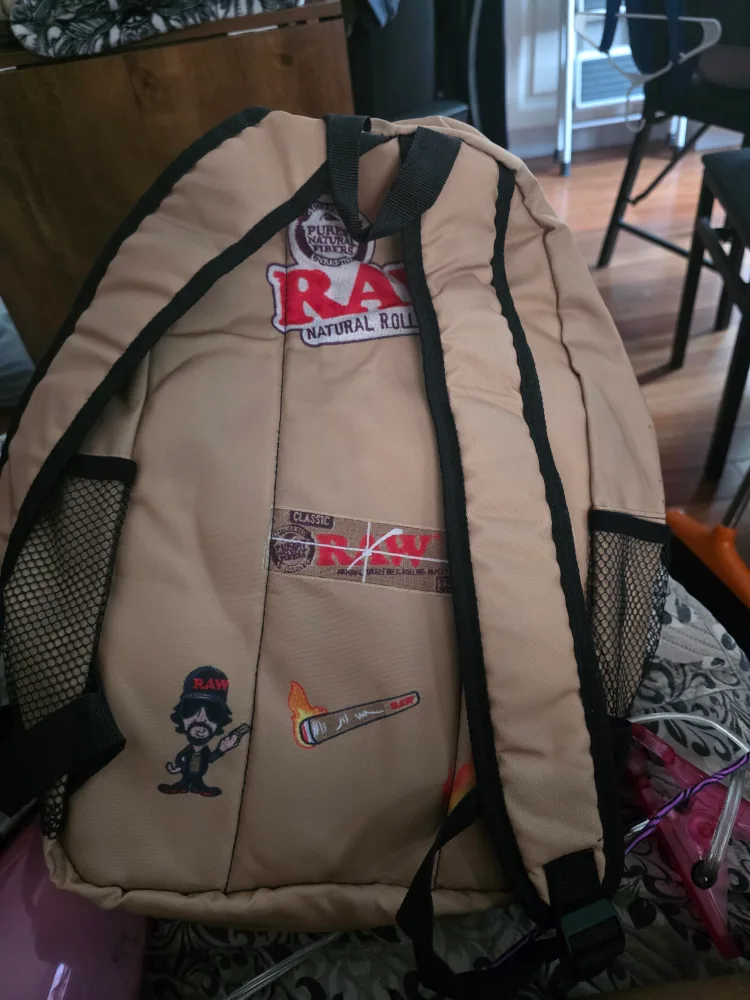 RAW Rolling Papers Backpack image indicator(2)