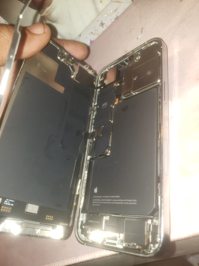 phone repairs - photo 3