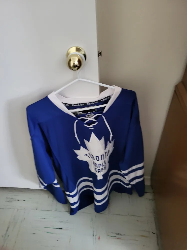 Reebok Toronto Maple Leafs Lupul #19 Hockey Jersey image indicator(2)