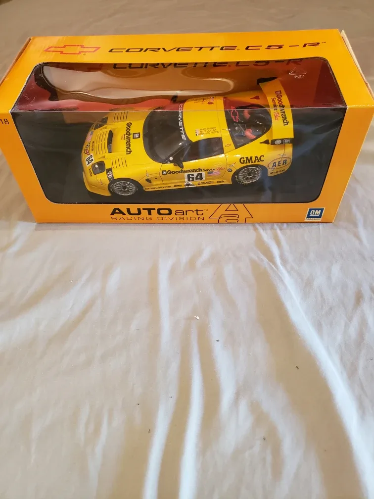 AUTOart Chevrolet Corvette C5-R Racing Division thumbnail