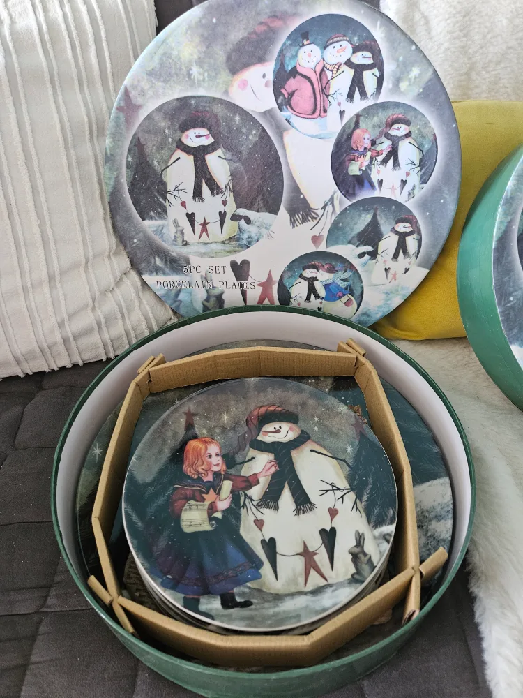 Classic Giftware 5-pc Porcelain Plates Set image indicator(4)