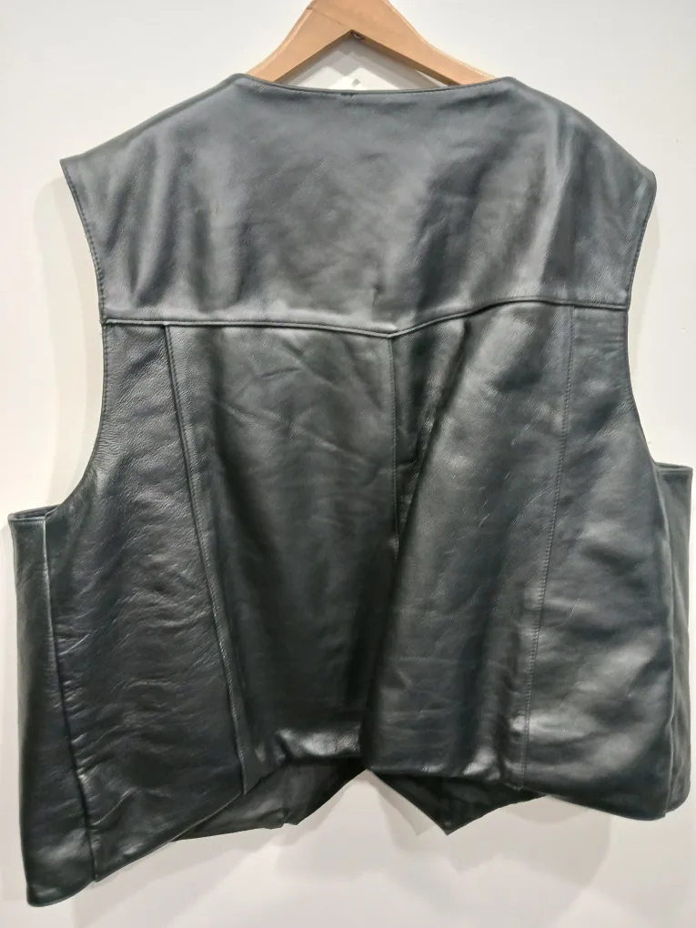 Men's Black Leather Motorcycle Vest image indicator(2)