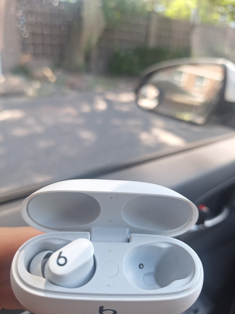 Beats Studio Buds - White