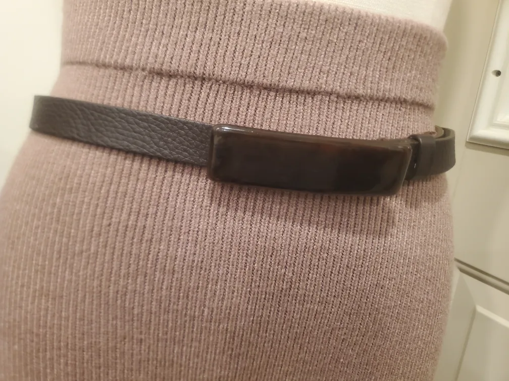 Banana Republic leather size small image indicator(3)