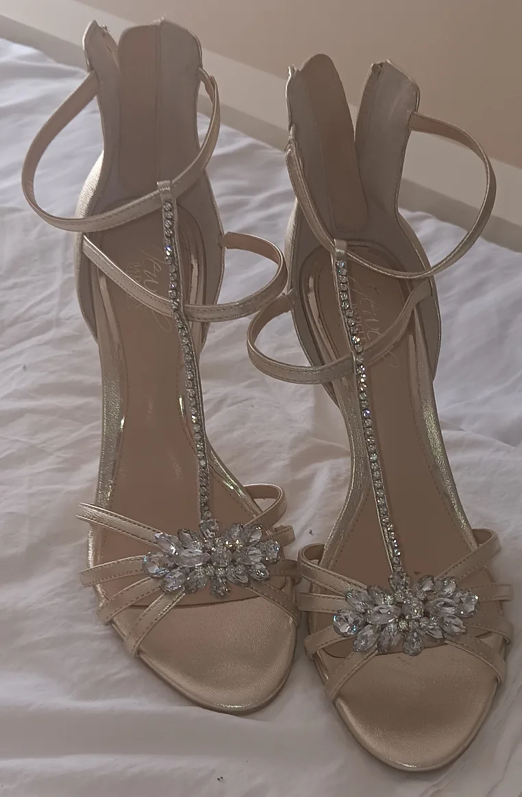 Betsey Johnson Gold Heels, Size 6.5 thumbnail