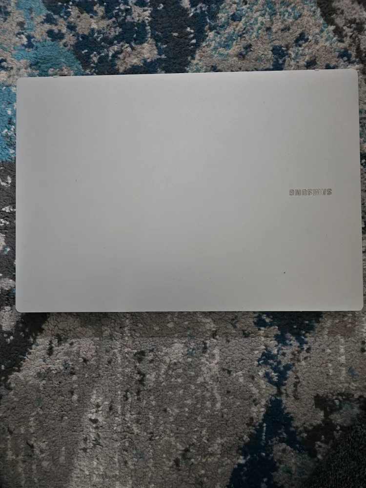 Samsung Galaxy book **Needs battery replacement image indicator(3)