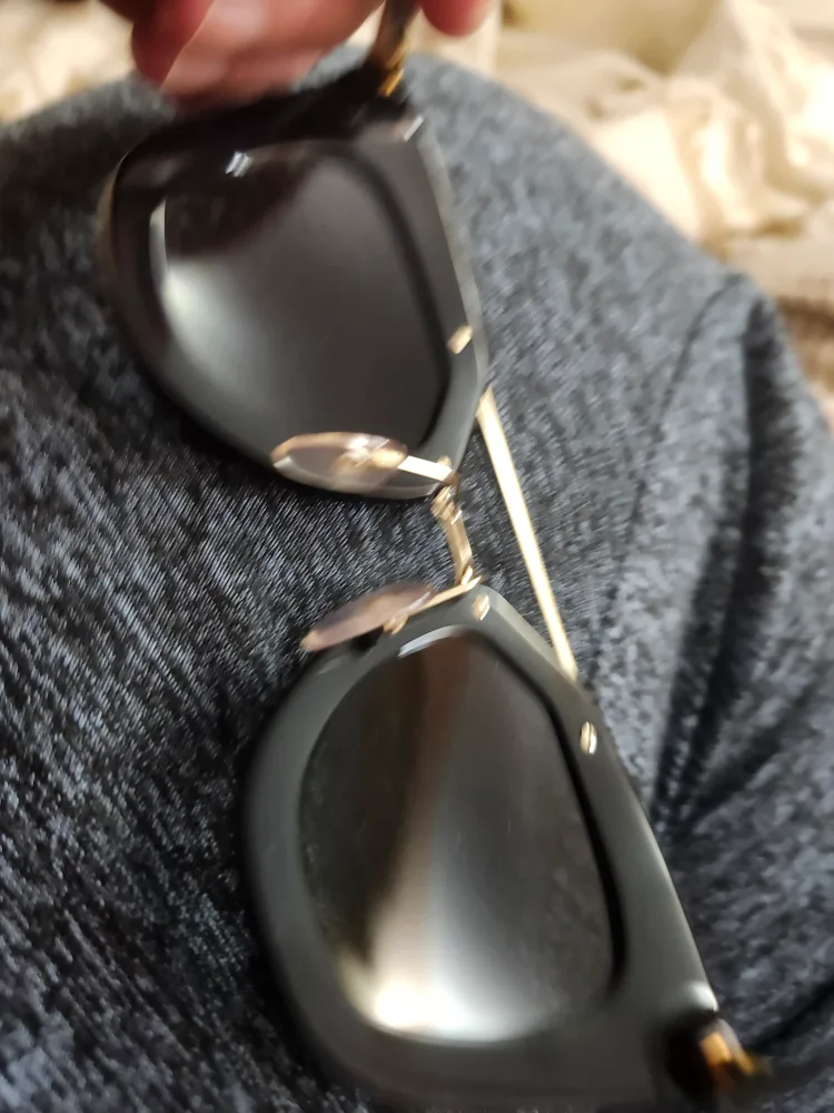 Prada Black Sunglasses image indicator(5)