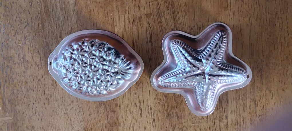 Vintage Copper Cookie Cutters / Molds • Starfish & Seashell thumbnail