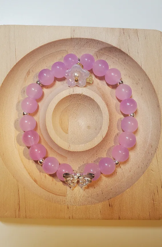HANDMADE Light purple beaded bracelet with butterfly charm thumbnail