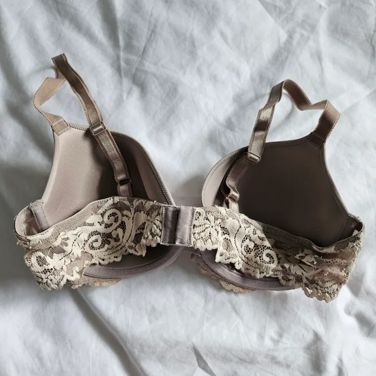 Wacoal Bras - Size 38B image indicator(4)