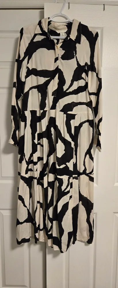 H&M dress thumbnail