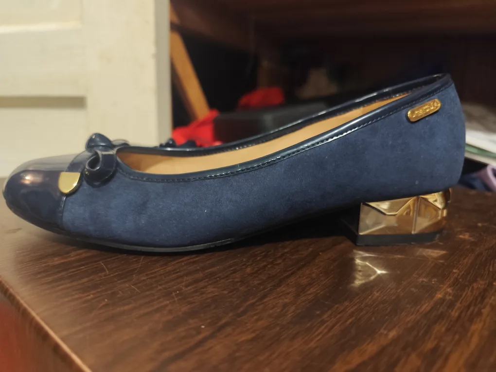 Gaudi Blue Flats - Size 39 thumbnail