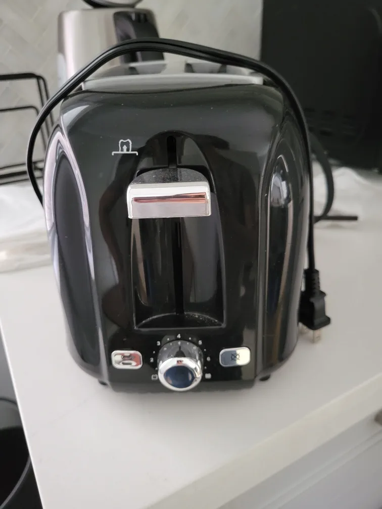 Black 2-Slice Toaster thumbnail