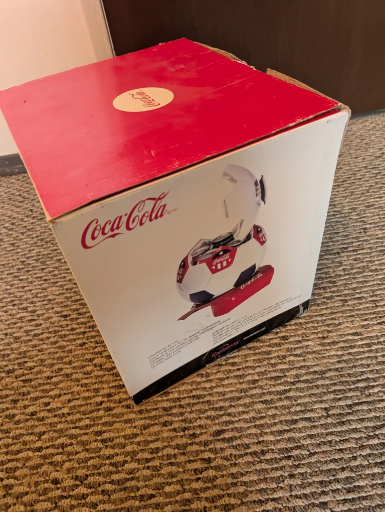 Coca-Cola Soccer Ball Cooler Thermoelectric image indicator(6)