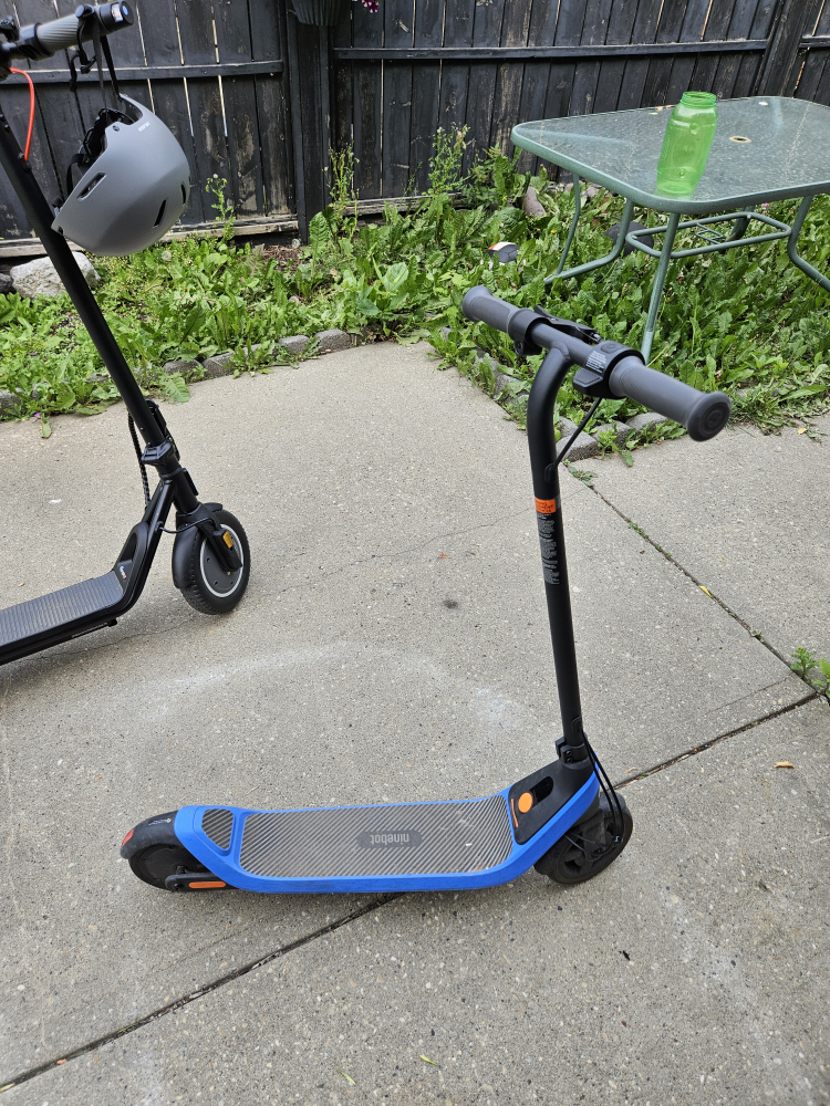 Ninebot ES1L Electric Scooter