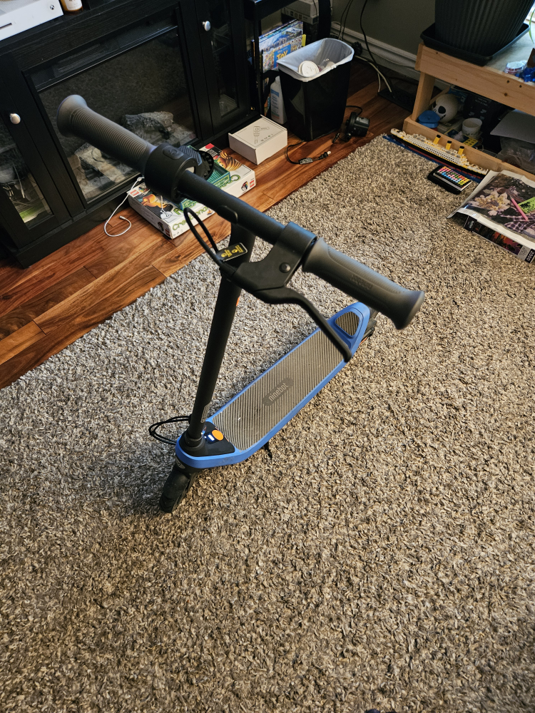 Ninebot ES1L Electric Scooter - photo 4