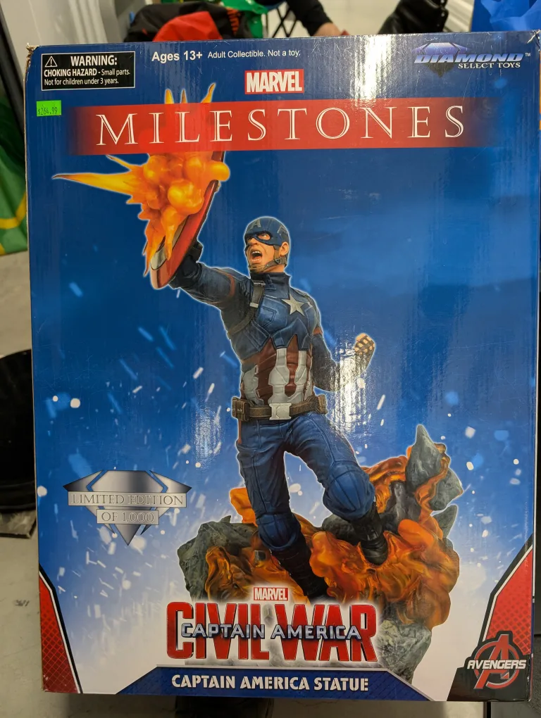 Marvel Milestones Captain America Civil War Statue thumbnail