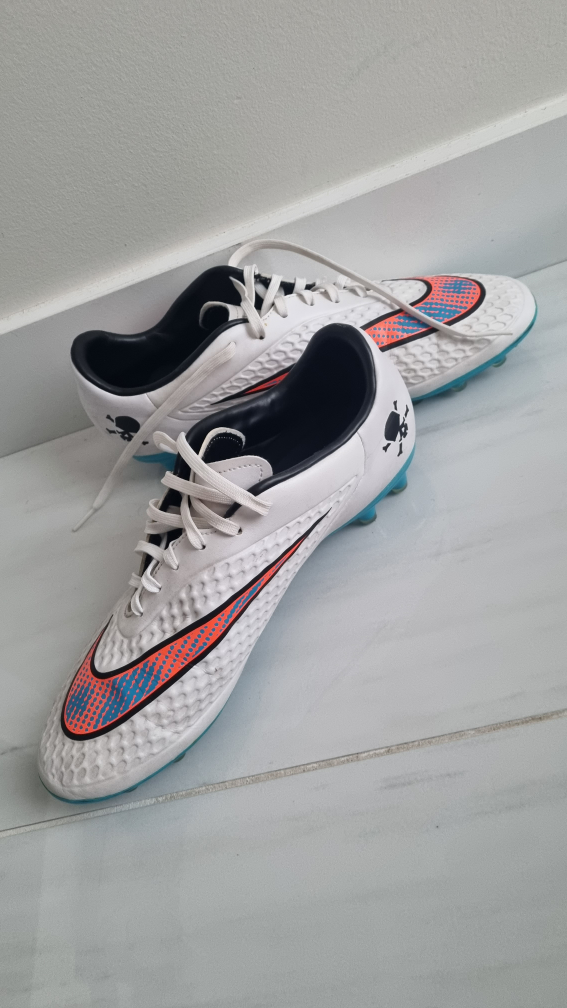 Nike Hypervenom Soccer Cleats, 9.5