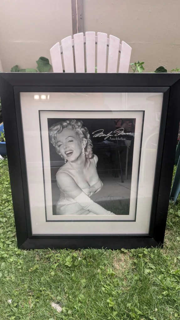 Marilyn Monroe Framed Print thumbnail