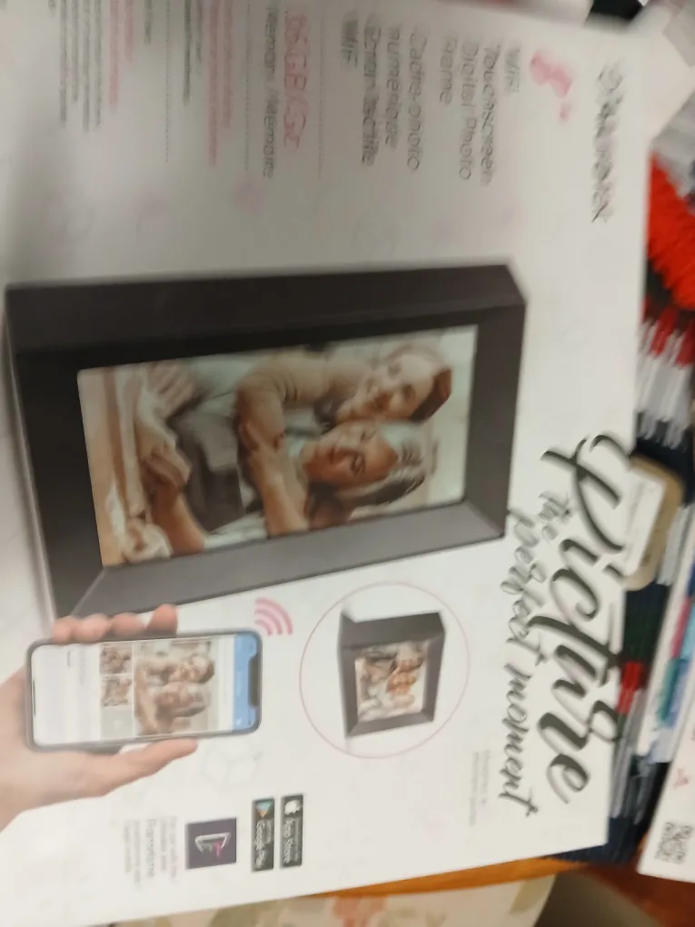 Aluratek 8" WiFi Touchscreen Digital Photo Frame