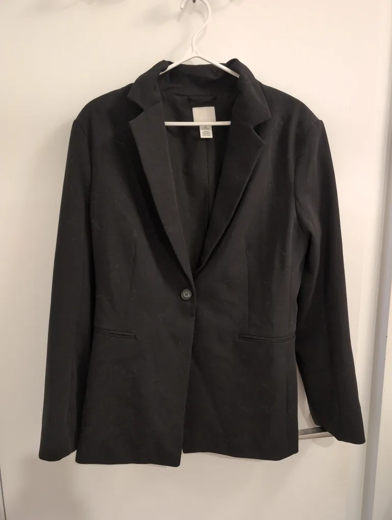 H&M Black Blazer - Size Large 🇨🇦 thumbnail